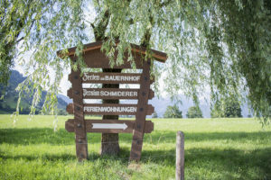 schmiderer-vorderkasbichl-Schild_SOMMER